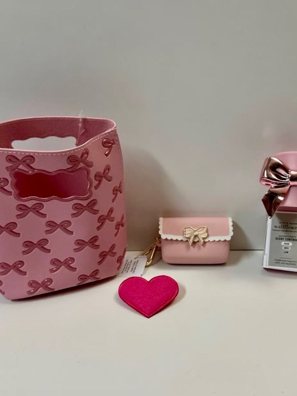 Bath & Body Works Pink Bow Collection Set - Mini Bag, PocketBac Holder & WF Plug